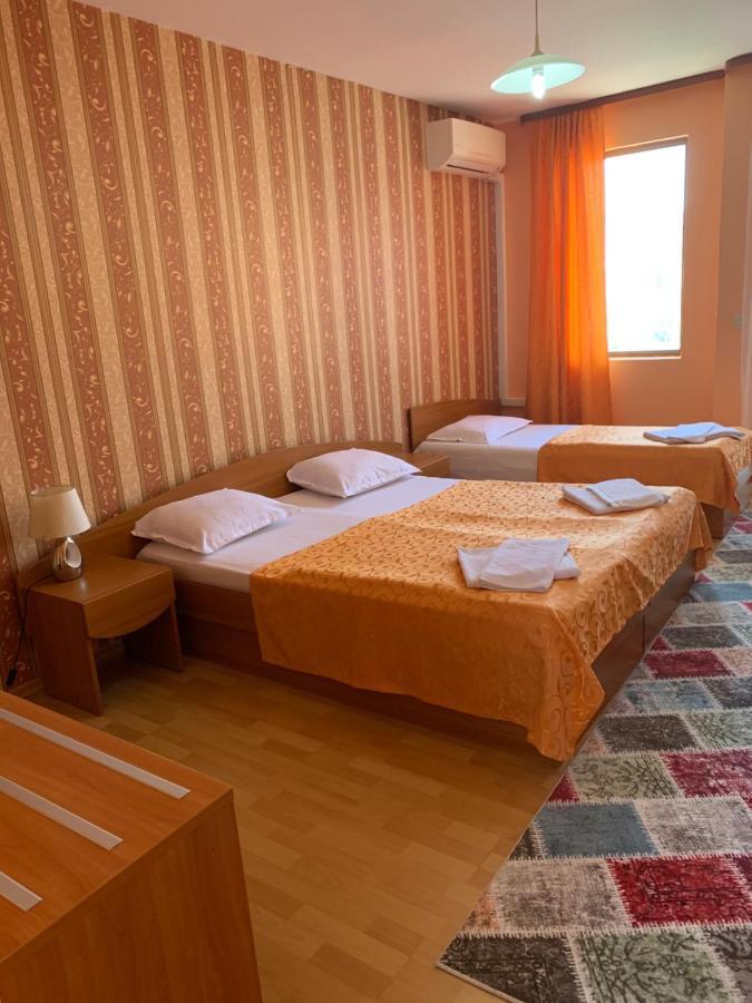 Guest Rooms Sveti Nikola Pomorie Buitenkant foto